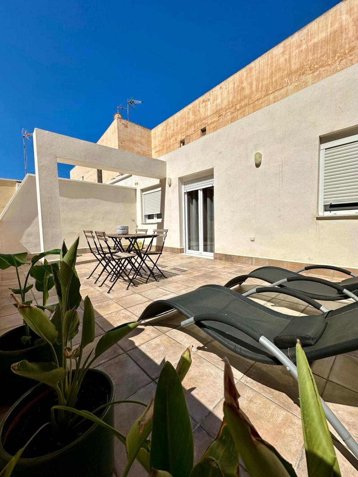 Apartamentos La Hormiga Deluxe Adra Bagian luar foto